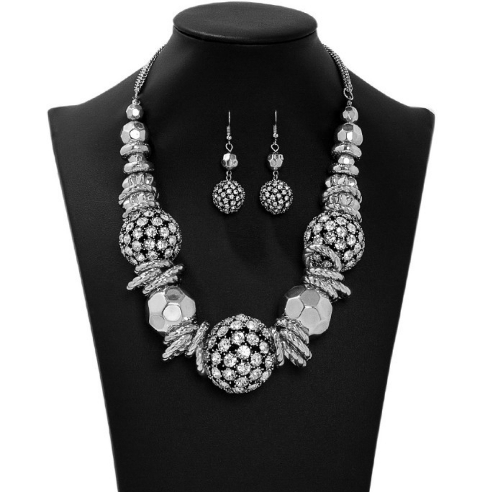 Zi necklaces set